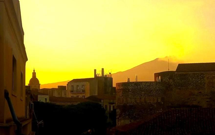 Fikus Apt Relax Castello Ursino Catania Exterior foto